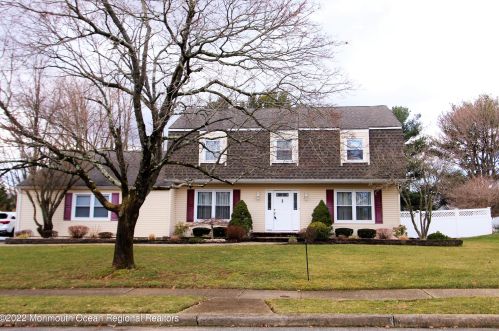 48 Whispering Pines Dr, Lincroft, NJ 07738-1231