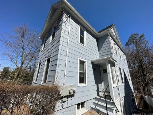 86 Grove St, Huntington, CT 06484-5654