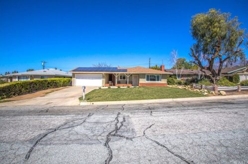 35416 Cabrini Dr, Yucaipa, CA 92399-4819