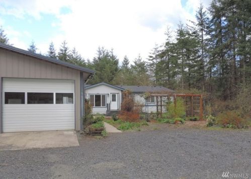 123 Wandering Ln, Winlock, WA 98596-9136