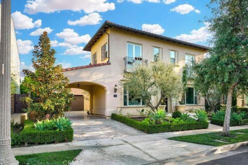 72 Clifford, Irvine, CA 92618-8866
