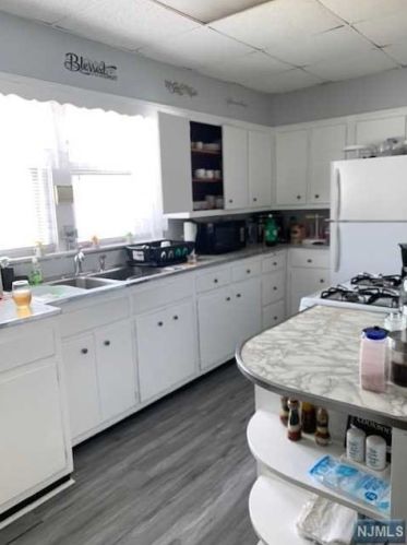 178 Cambridge Ave, Outwater NJ  07026-3342 exterior