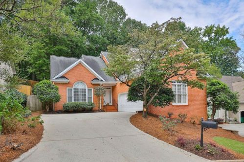 3854 Ashford Rdg, Atlanta, GA 30319-1895