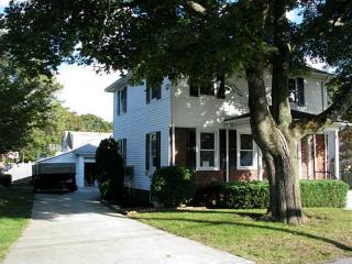 56 Stone Ave, Warwick, RI 02889-8624
