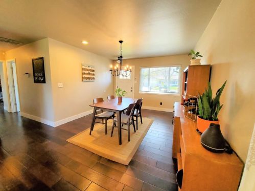 7433 Brook Dale Dr, Citrus Heights, CA 95621-1308