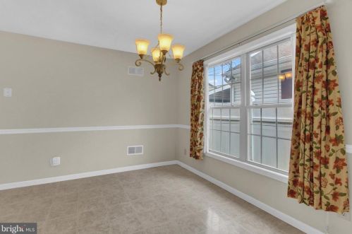 32 Moul Ave, Hanover PA 17331-2080 exterior