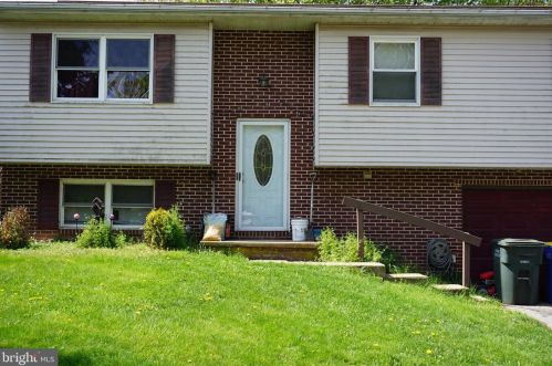 3550 Middleboro Rd, York, PA 17315-4438