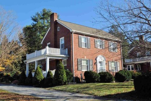 207 Junkin St, Christiansburg, VA 24073-3023