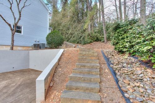 1 Frst Rdg Ct, Atlanta GA  30350-1802 exterior