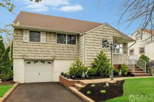 9 Hudson St, Metuchen, NJ 08840-2818