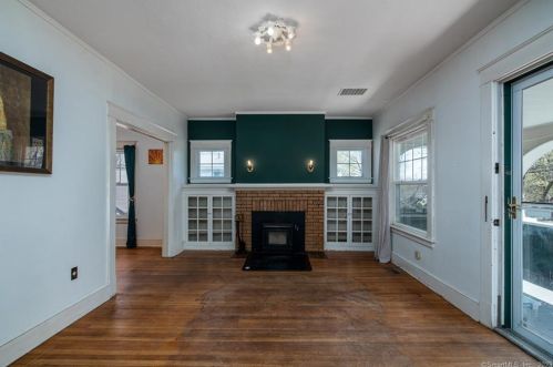 32 Bretton Rd, Middletown CT  06457-4112 exterior