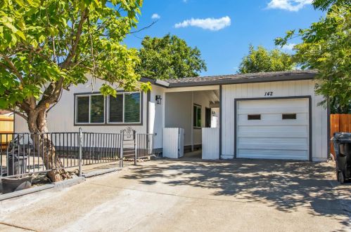 142 M St, Rio Linda, CA 95673-2135