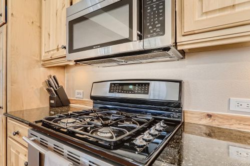 1434 Evanston St, Aurora CO 80014-3921 exterior