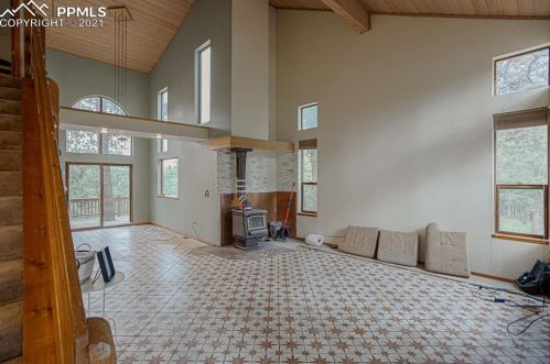 2730 Sunnywood Ave, Woodland Park CO  80863-9401 exterior