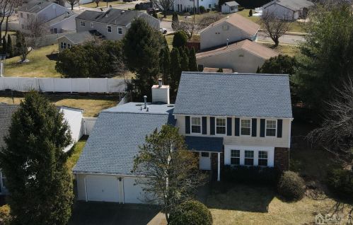 40 Azalea Dr, Edison, NJ 08820-4104
