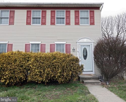 64 Michael Ct, Ephrata, PA 17522-2570