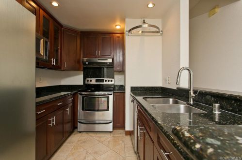 492 Mananai Pl, Honolulu, HI 96818-5336