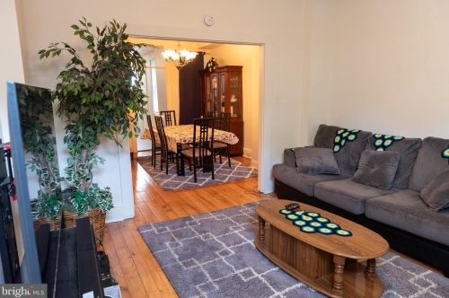 329 Beaver St, Lancaster PA  17603-5337 exterior