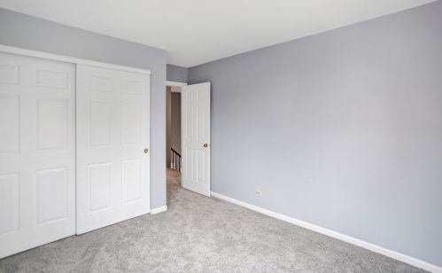 841 Tamarac Dr, Carol Stream IL  60188-4427 exterior