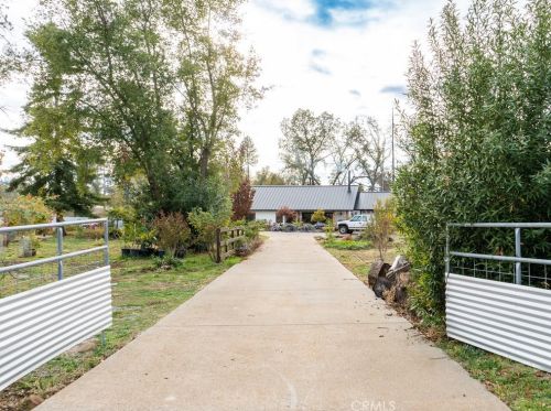 5207 Scottwood Rd, Paradise, CA 95969-6313