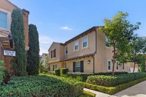 38 Latitude, Irvine CA  92618-8821 exterior