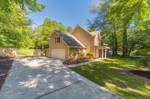 1480 Greenwood Ct, Holly Springs, GA 30115-8505