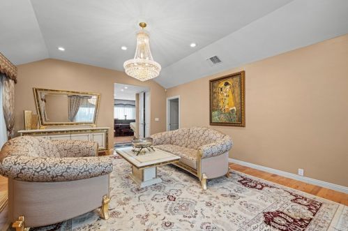 1215 Cordova Ave, Glendale CA  91207-1734 exterior