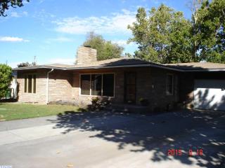 102 Quincy St, Kennewick, WA 99336-5000