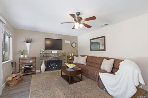 11109 Middleborough Rd, Riverside CA  92503-5814 exterior