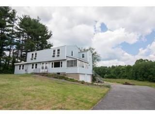 42 Main St, Atkinson, NH 03811-2519