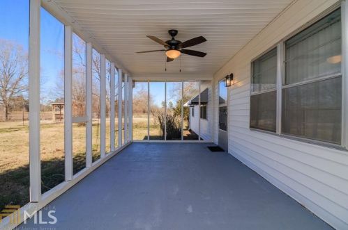 544 Thomas Rd, Trion, GA 30753-5200