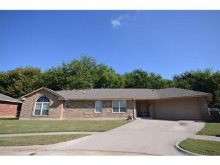 1523 Silver Creek Cir, Norman, OK 73071-3228