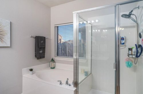 5904 Ozark Dr, Fort Worth TX  76131-4003 exterior