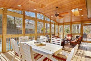 4706 Oak Forest Dr, Annandale, VA 22003-4412