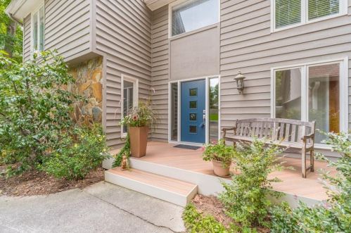 480 Timberlea Lake Dr, Marietta, GA 30067-5066