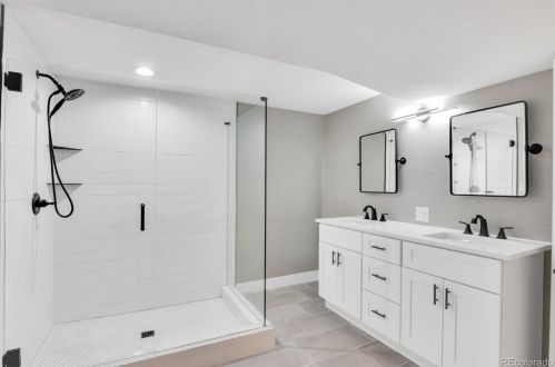 14418 Ellsworth Pl, Denver CO  80401-5324 exterior