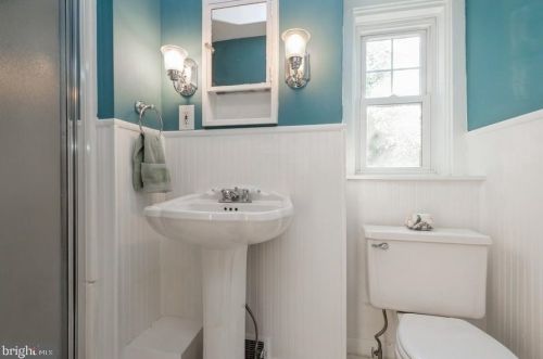 102 Elm Ave, Haddonfield NJ 08033-2537 exterior