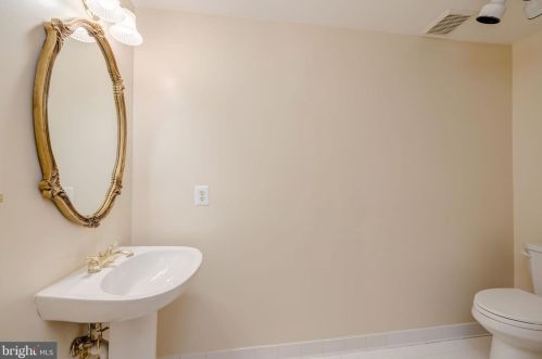 6235 Levi Ct, Springfield VA  22150-1190 exterior
