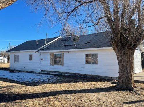 910 Grove Ave, Fort Lyon, CO 81054-1838
