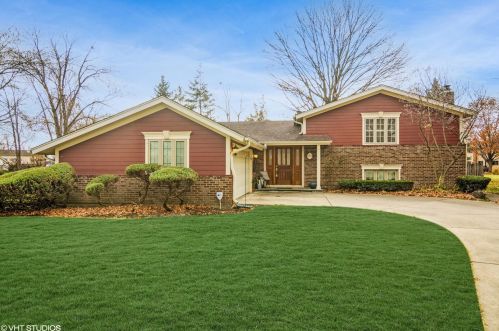 3112 Volz Dr, Arlington Hts, IL 60004-1644