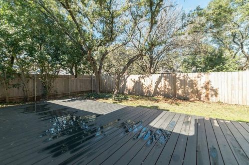 6868 Auckland Dr, Austin TX  78749-4139 exterior