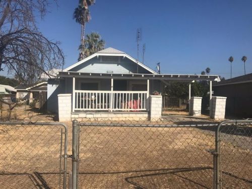 3535 Mono St, Fresno, CA 93702-3233