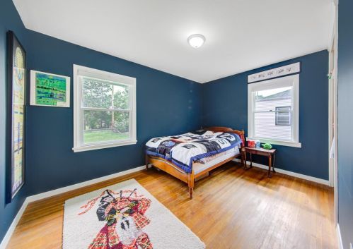 1604 Hollywood Ct, Saint Paul MN  55108-2130 exterior