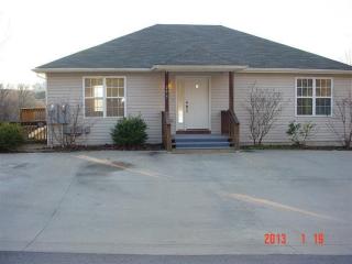 205 Owens Trl, Branson, MO 65616-2246
