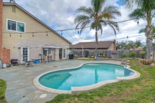 4591 Jamboree St, Oceanside, CA 92057-5144