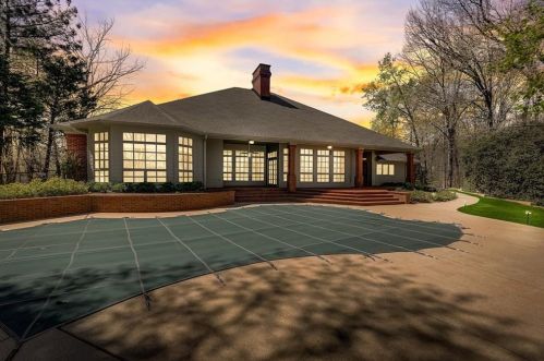 3054 Chattahoochee Trce, Gainesville, GA 30506-2104