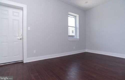 4431 9th St, Philadelphia PA  19140-2227 exterior