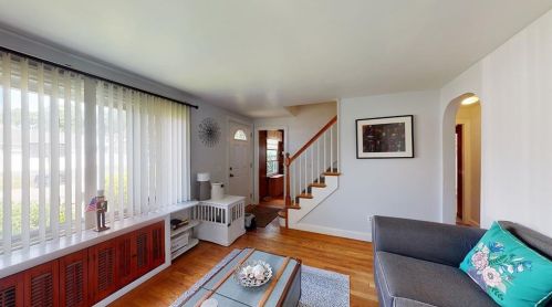 66 Massachusetts Ave, Warwick, RI 02888-5918