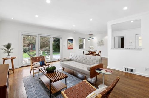 1301 Christmas Ln, Atlanta, GA 30329-3507