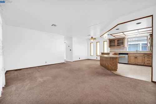 1376 Buckingham Way, Hayward, CA 94544-6350